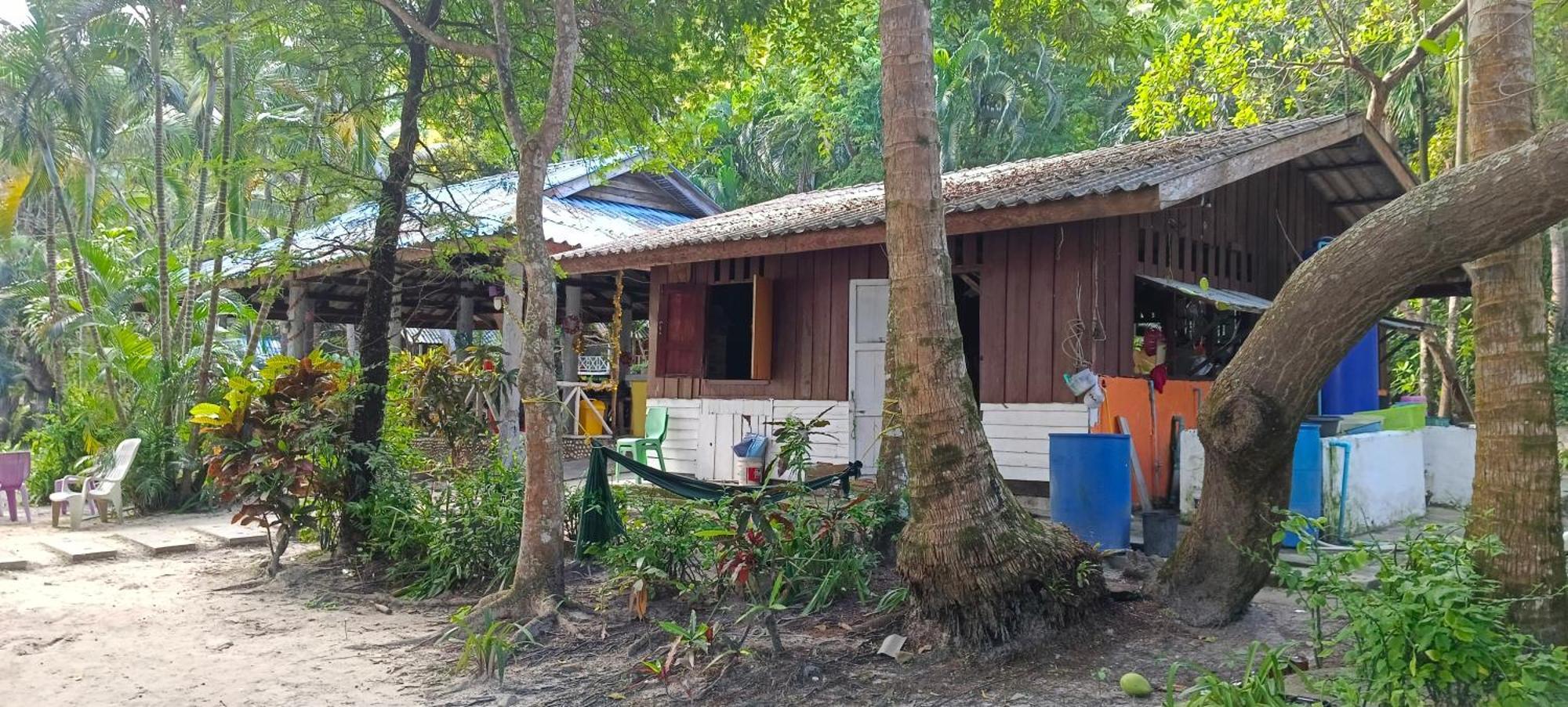 Baan Suan Kayoo 1 Long Beach Aow Yai Hotel Koh Phayam Eksteriør billede