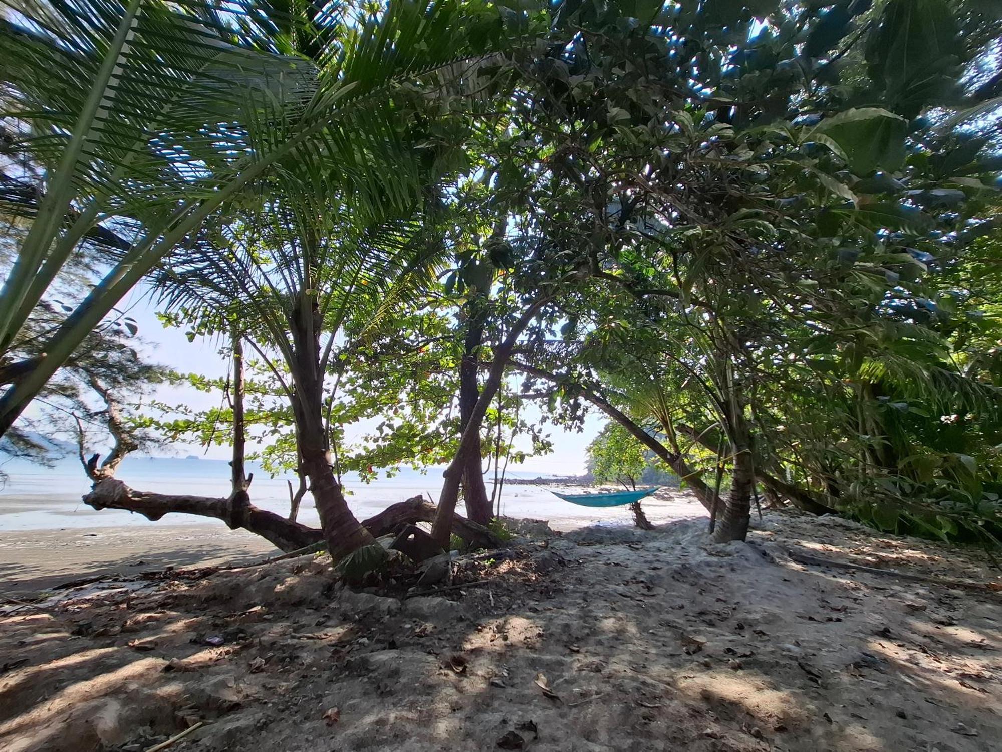 Baan Suan Kayoo 1 Long Beach Aow Yai Hotel Koh Phayam Eksteriør billede